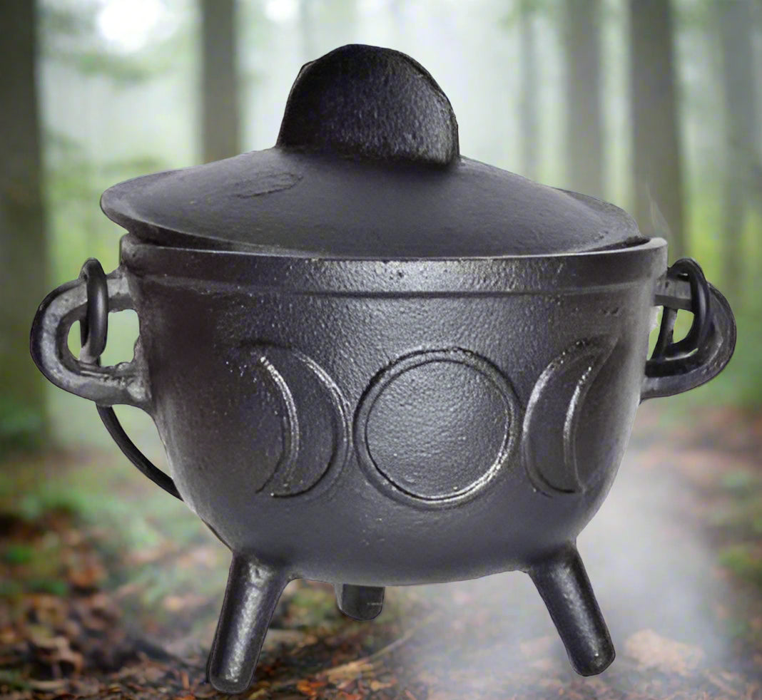 5" Cast iron cauldron w/ lid Triple Moon