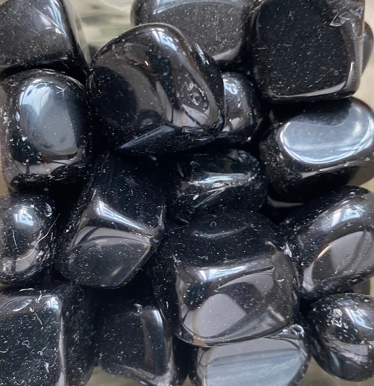 Obsidian, Black tumbled stones
