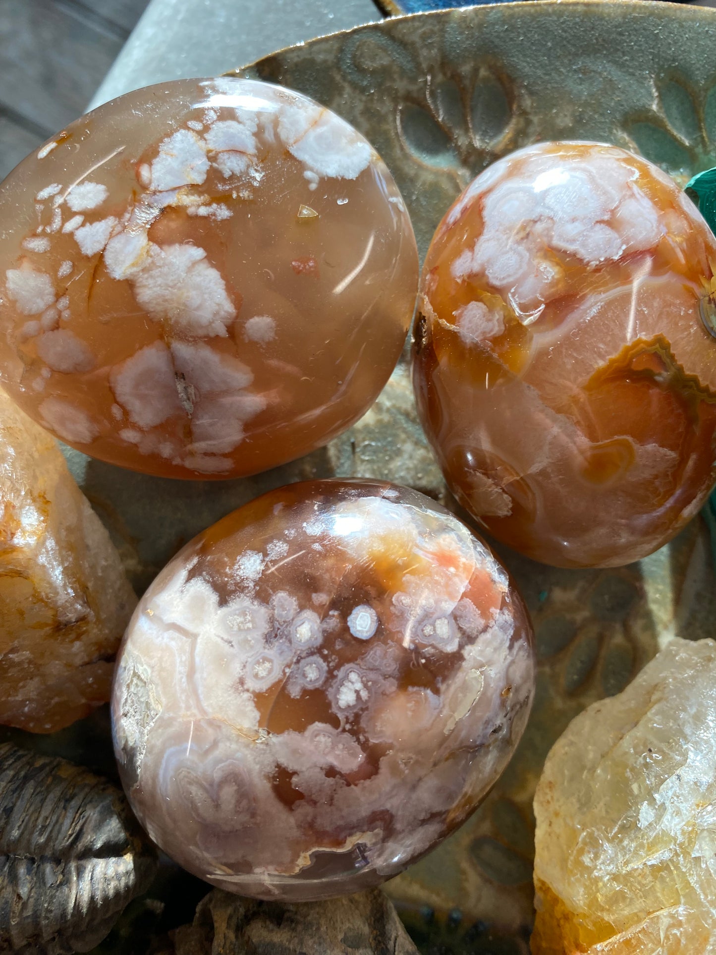 Flower Agate Palm Stone