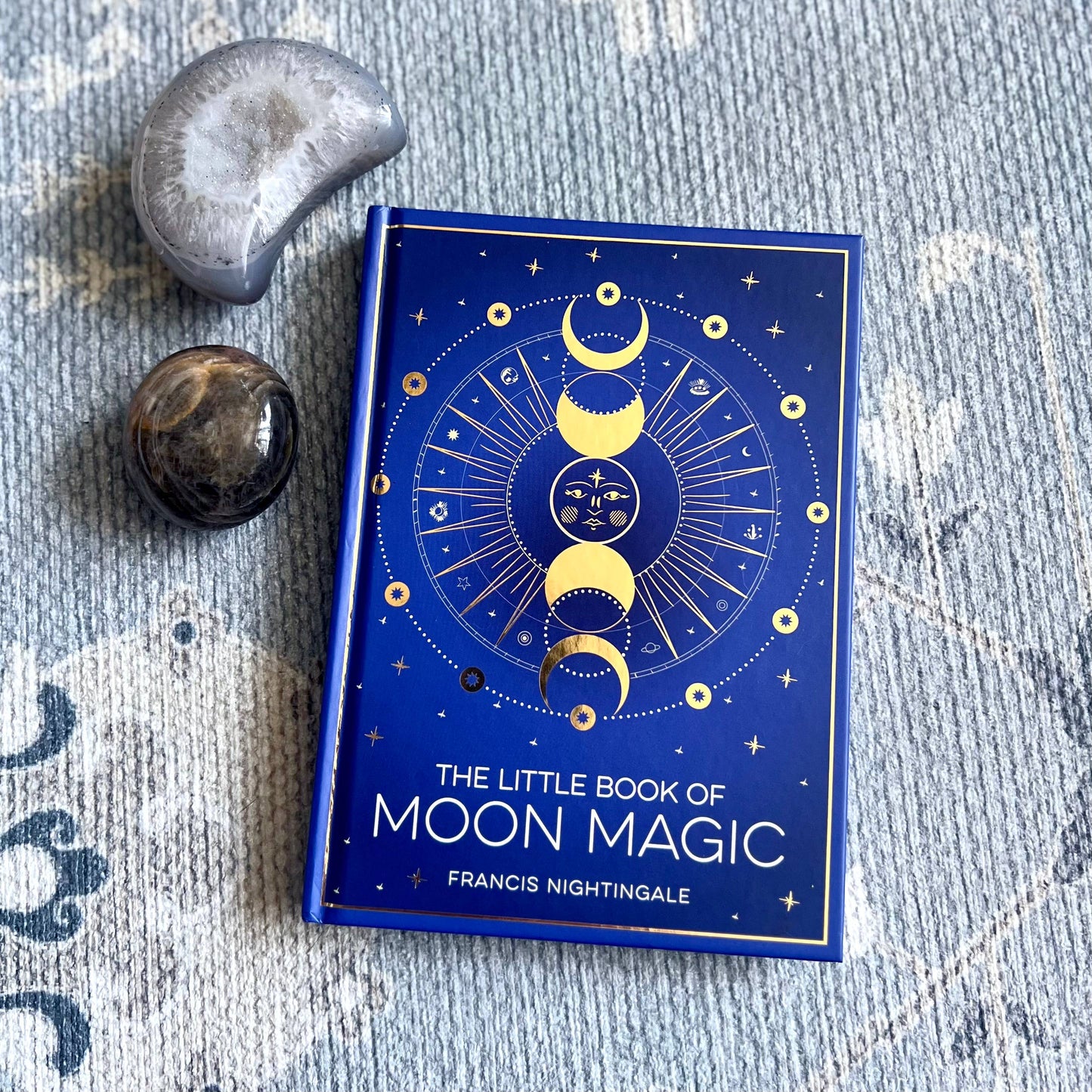 The Little Book of Moon Magic: Lunar Lore, Rituals & Spells