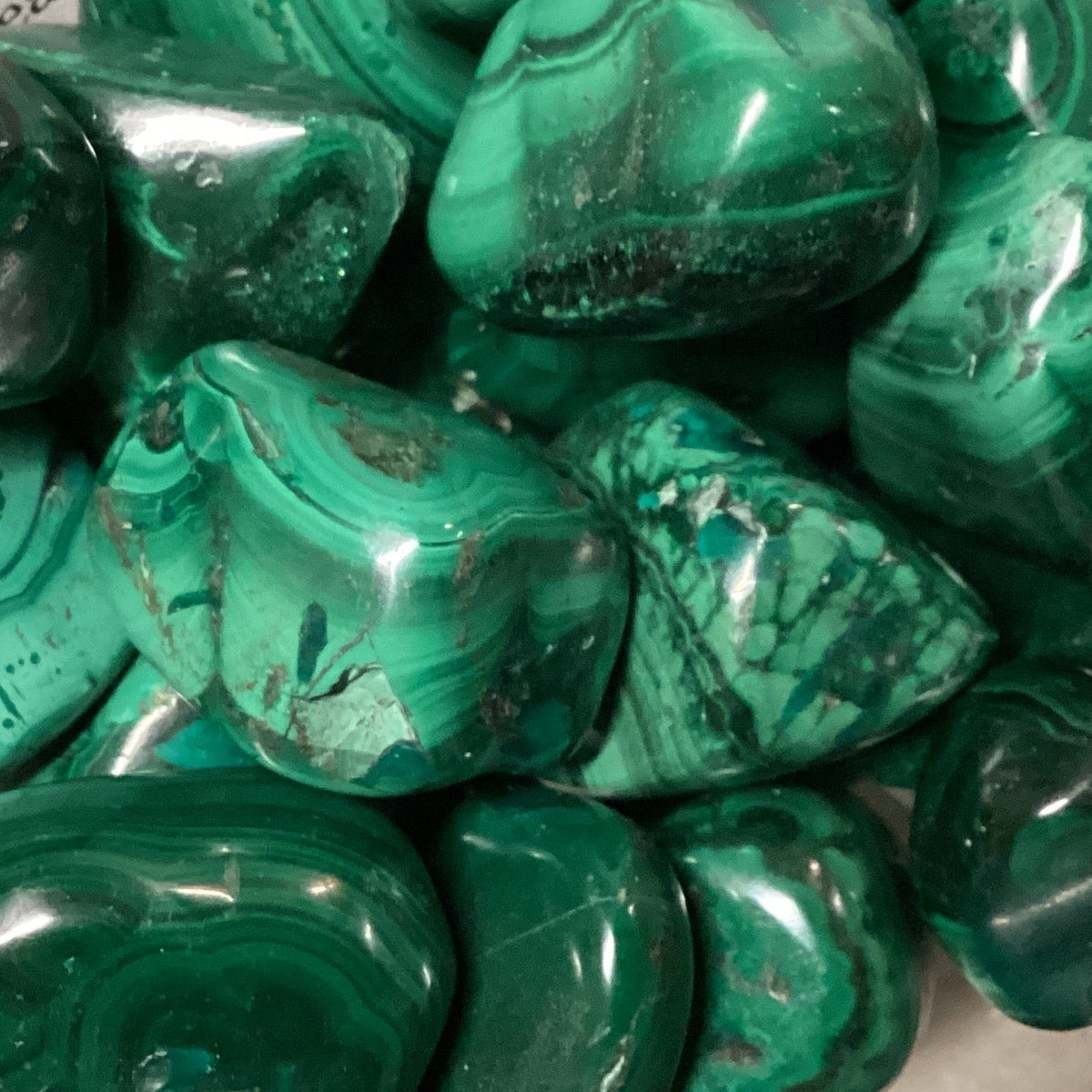 Malachite tumbled stone