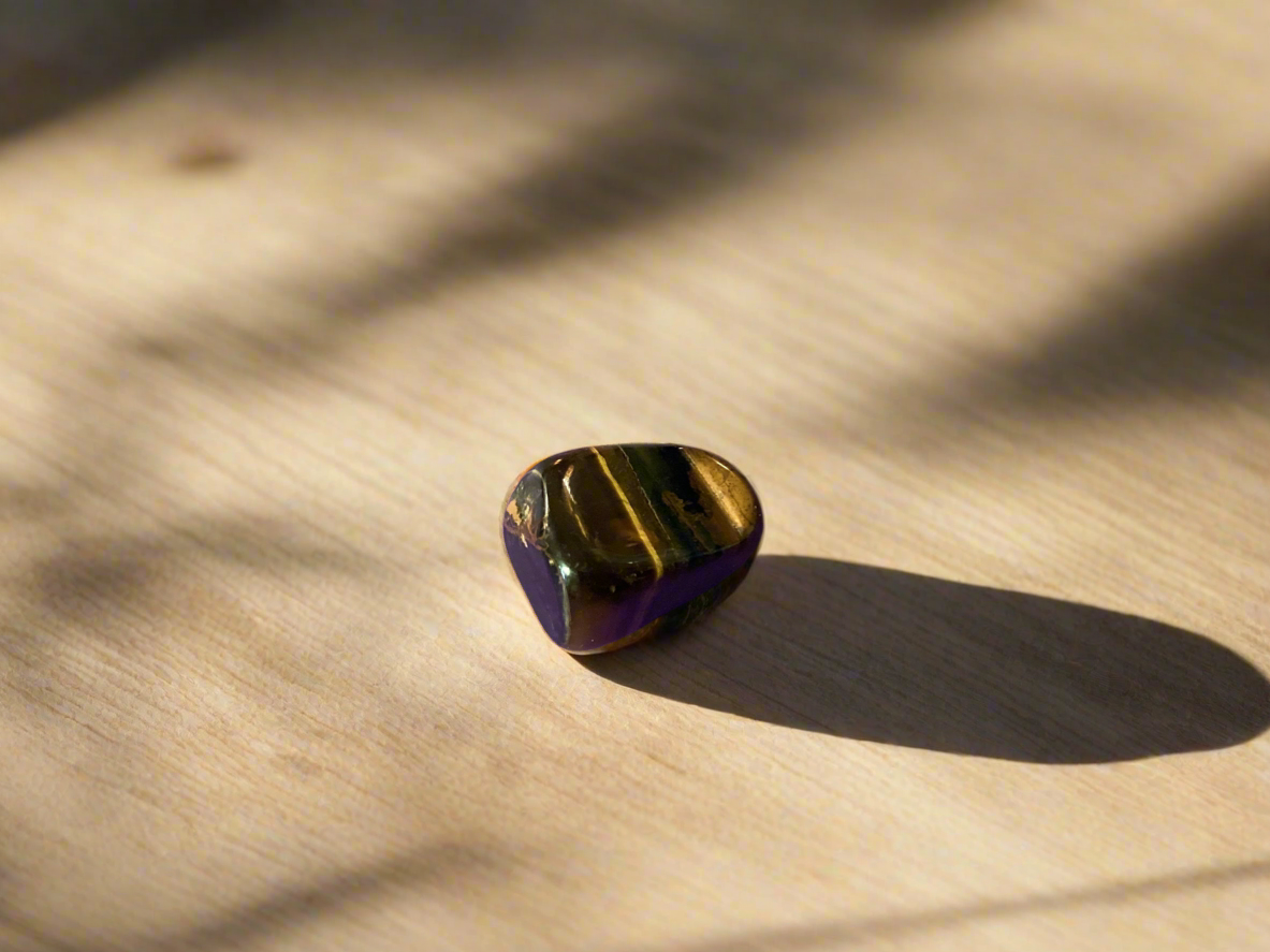 Tiger’s Eye is a popular stone for grounding, protection, & energy shifting. 