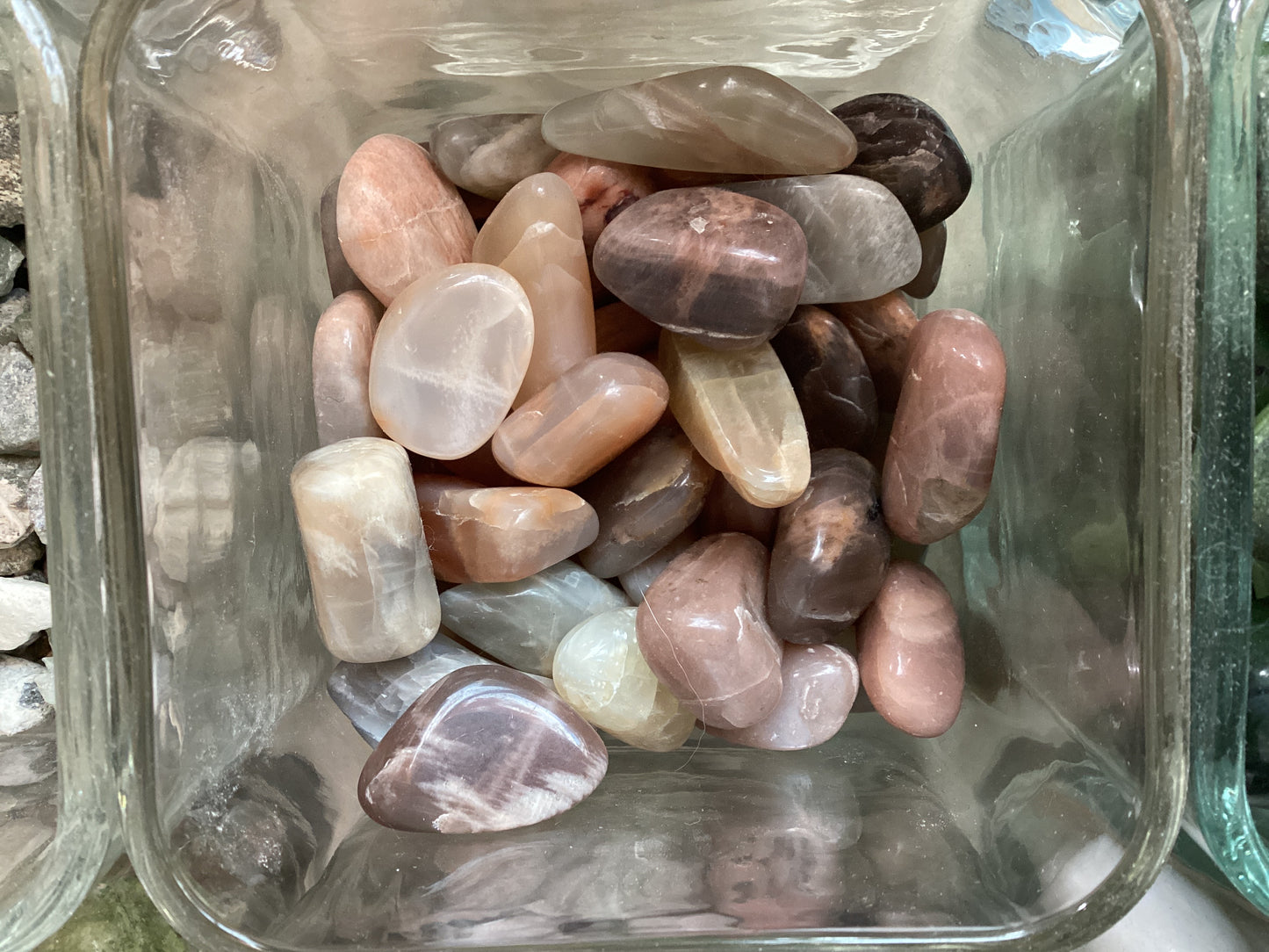 Moonstone tumbled stones