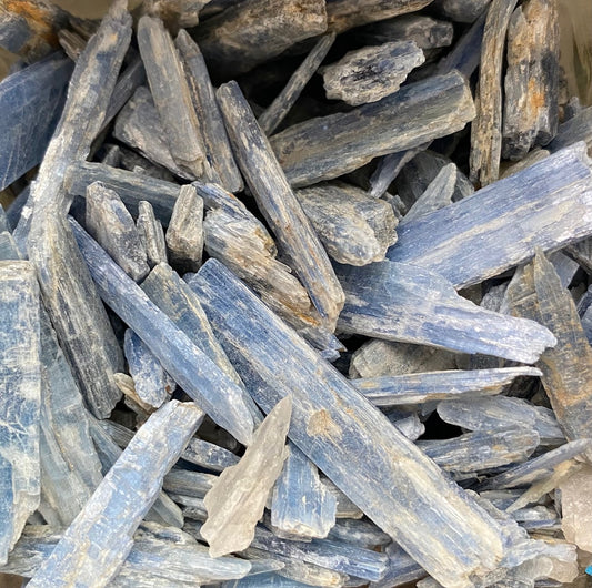 Kyanite Blue untumbled stones