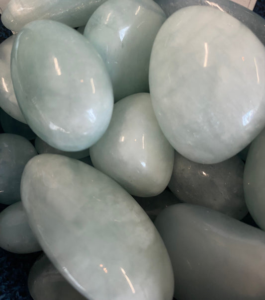 High Quality Natural Aquamarine Tumble Healing Energy