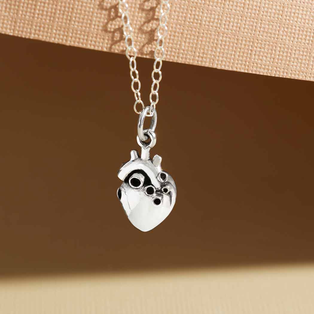 3D Anatomical Heart Necklace 18 Inch